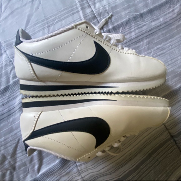 USED NIKE CORTEZ 🎉 - Picture 6 of 9